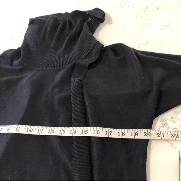 jm collection cut in front sweater black size:M - Picture 14 of 16